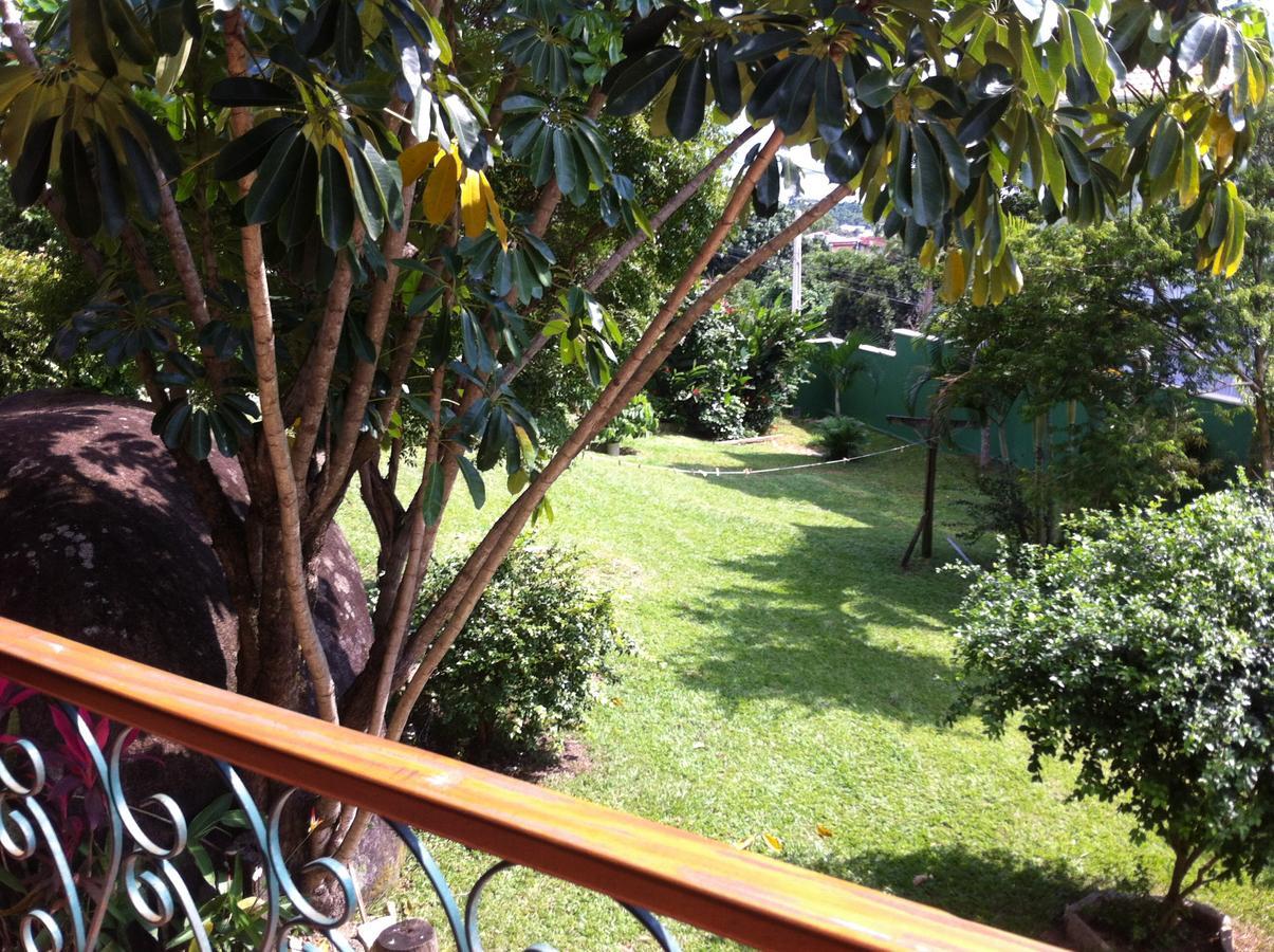 Bela Ilha Guest House Ilhabela Bagian luar foto